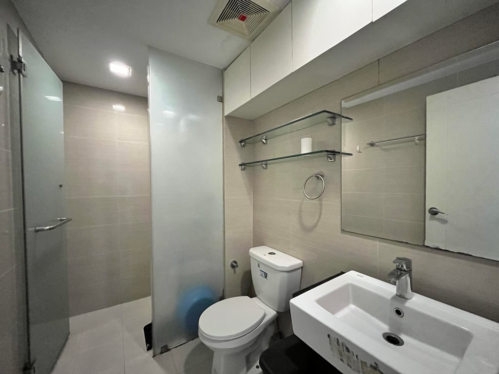 Studio Converted to 1-BR with Balcony | Venice Luxury Residences, McKinley Hill — Taguig photo 10