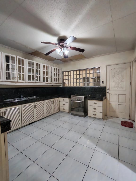 3BR House for Sale in Tandang Sora QC — Quezon City photo 4