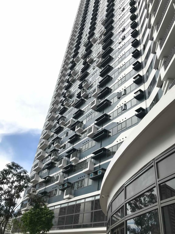 Prime 1-Bedroom For Sale at The Rise Makati – 29 sqm with Balcony |. Shang Properties