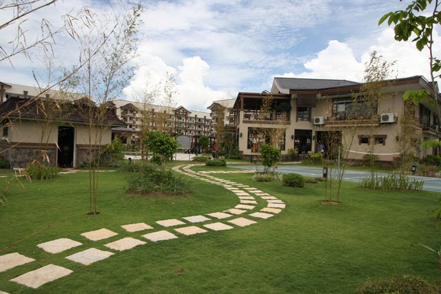 2BR Condo with Parking for Sale in Rosewood Pointe Taguig | Amber Building | DMCI Homes | Acacia Estate