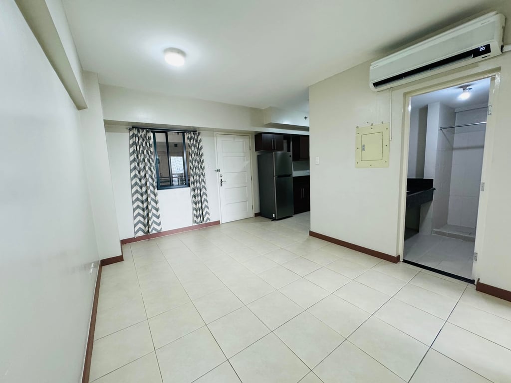 2BR Lower Penthouse Condo with Balcony at Flair Towers Mandaluyong DMCI Homes