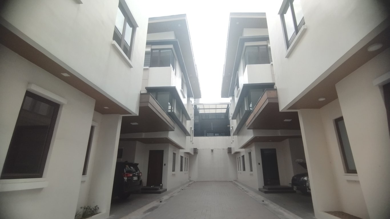 13th Street New Manila Detached Home in Exclusive 4-Unit Compound — Quezon City photo 2