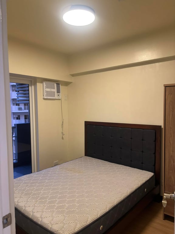 2BR Corner Atrium Unit for Sale in Brixton Place Kapitolyo Pasig near BGC - DMCI Homes — Pasig photo 4