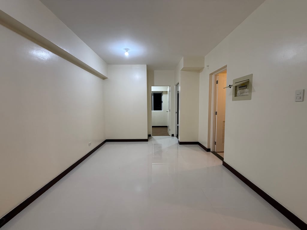 2BR Semi Furnished Torre de Mnila near Universities