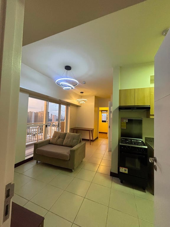 2BR Corner Atrium Unit for Sale in Brixton Place Kapitolyo Pasig near BGC - DMCI Homes