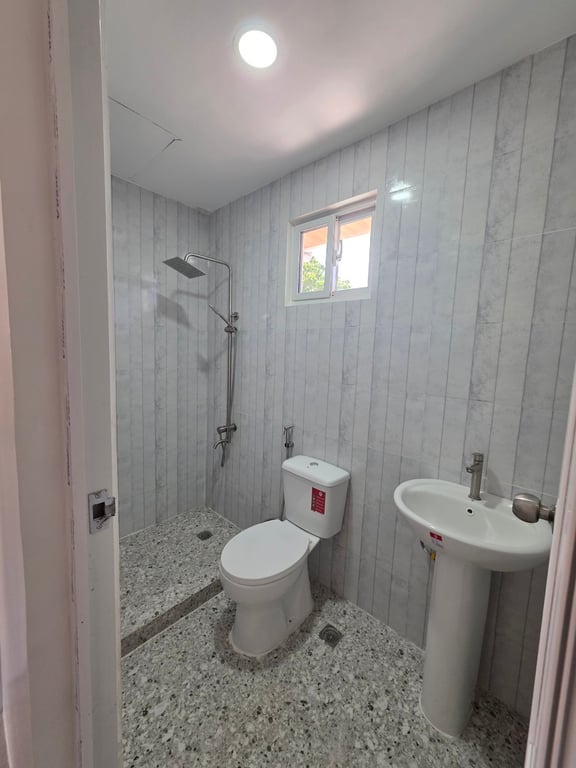3BR House for Sale in Dasmariñas Cavite — Dasmariñas photo 5
