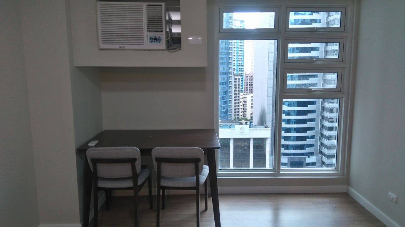 Prime Studio Condo for Sale in Kroma Tower Makati CBD | Legazpi Village | Alveo — Makati photo 4