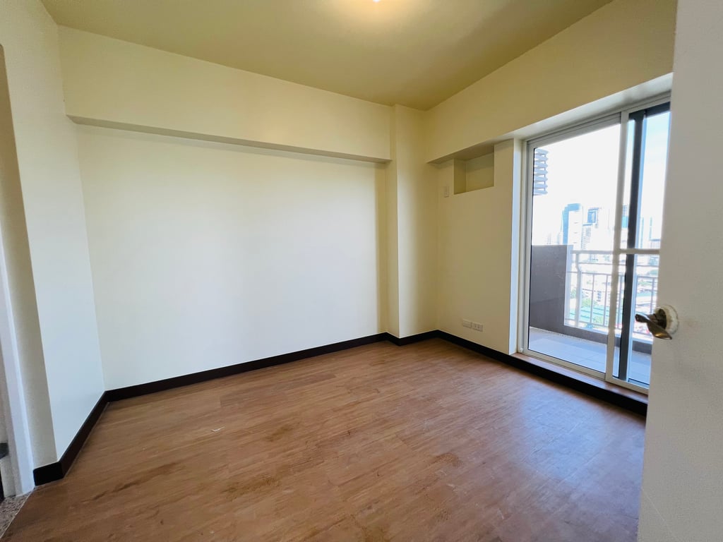 3 Bedroom Corner Unit with Panoramic view Brixton Place DMCI Homes Kapitolyo Pasig near BGC — Pasig photo 3