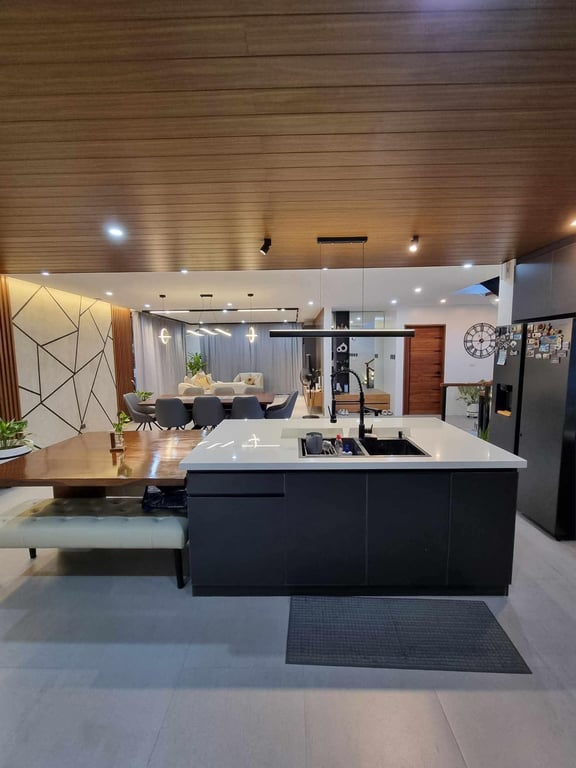 6BR House for Sale in Laguna — Santa Rosa photo 2