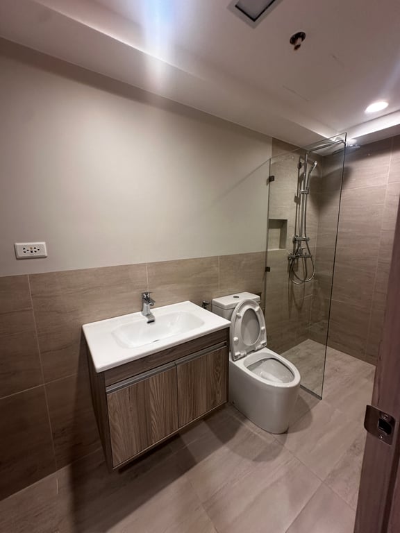 For Sale Studio WITH Dedicated PARKING at Maple Towers! — Pasig photo 3