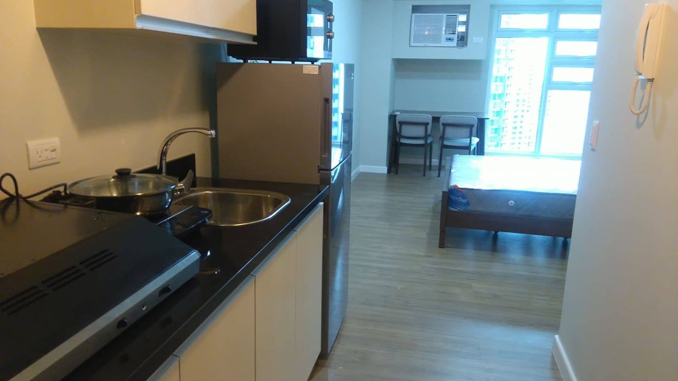 Prime Studio Condo for Sale in Kroma Tower Makati CBD | Legazpi Village | Alveo — Makati photo 6