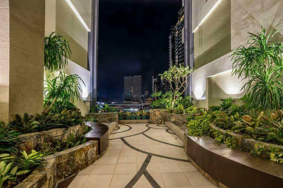 2BR Semi-Furnished Condo for resale — Mandaluyong photo 9