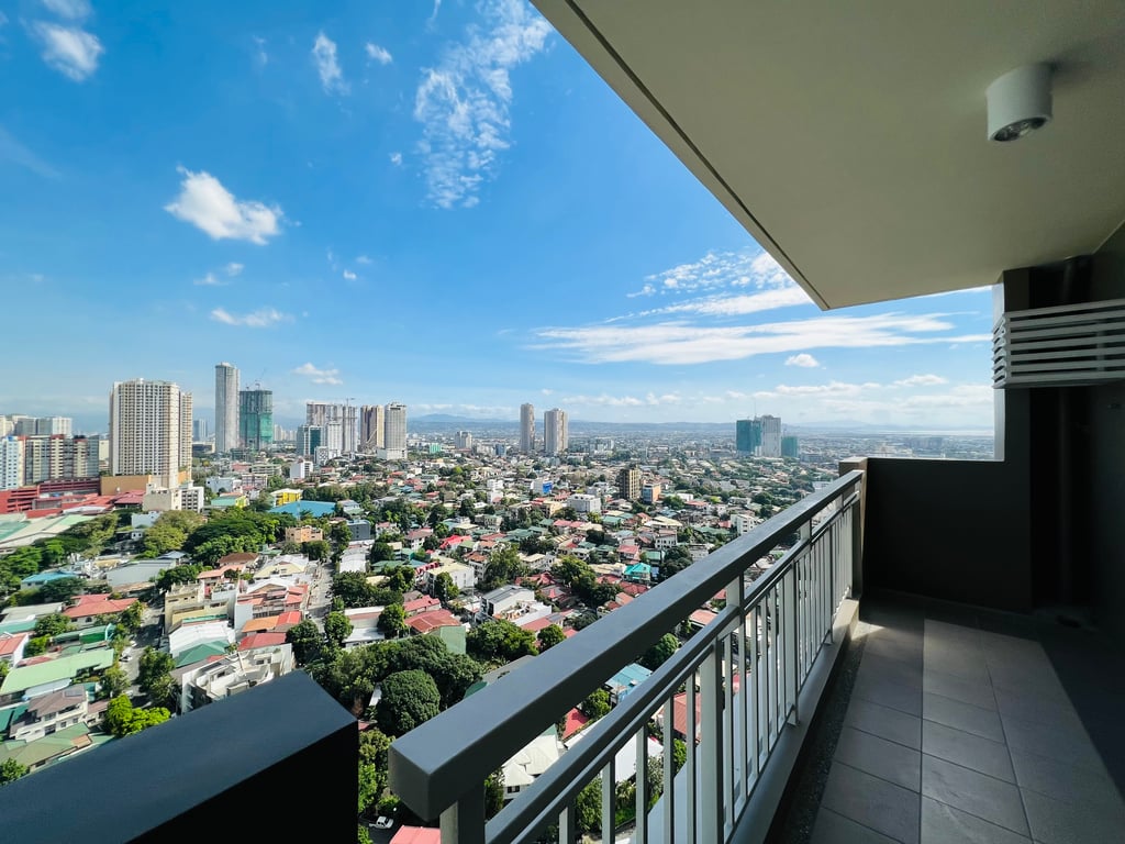 3 Bedroom Corner Unit with Panoramic view Brixton Place DMCI Homes Kapitolyo Pasig near BGC — Pasig photo 6