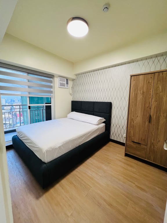 Atirum 2 Bedroom Corner End Unit with Skylight Brixton Place Kapitolyo Pasig DMCI Homes