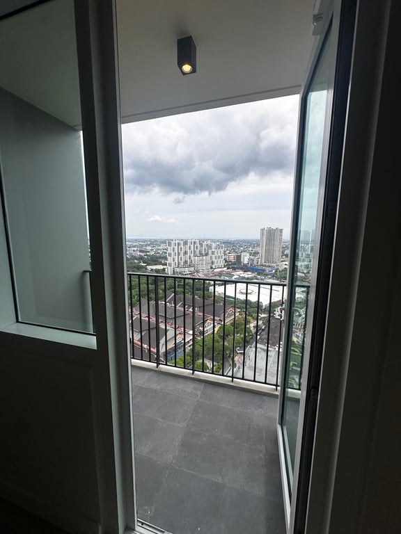 For Sale Studio WITH Dedicated PARKING at Maple Towers! — Pasig photo 6