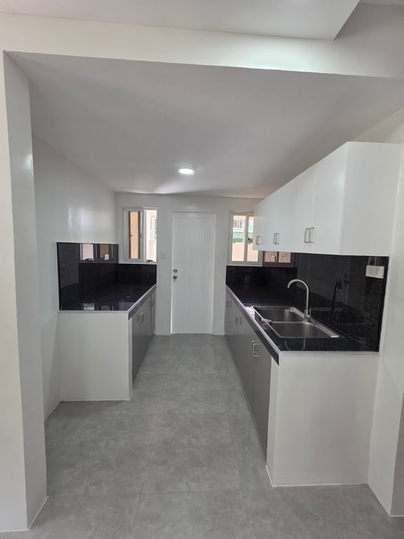 3BR House for Sale in Dasmariñas Cavite — Dasmariñas photo 3