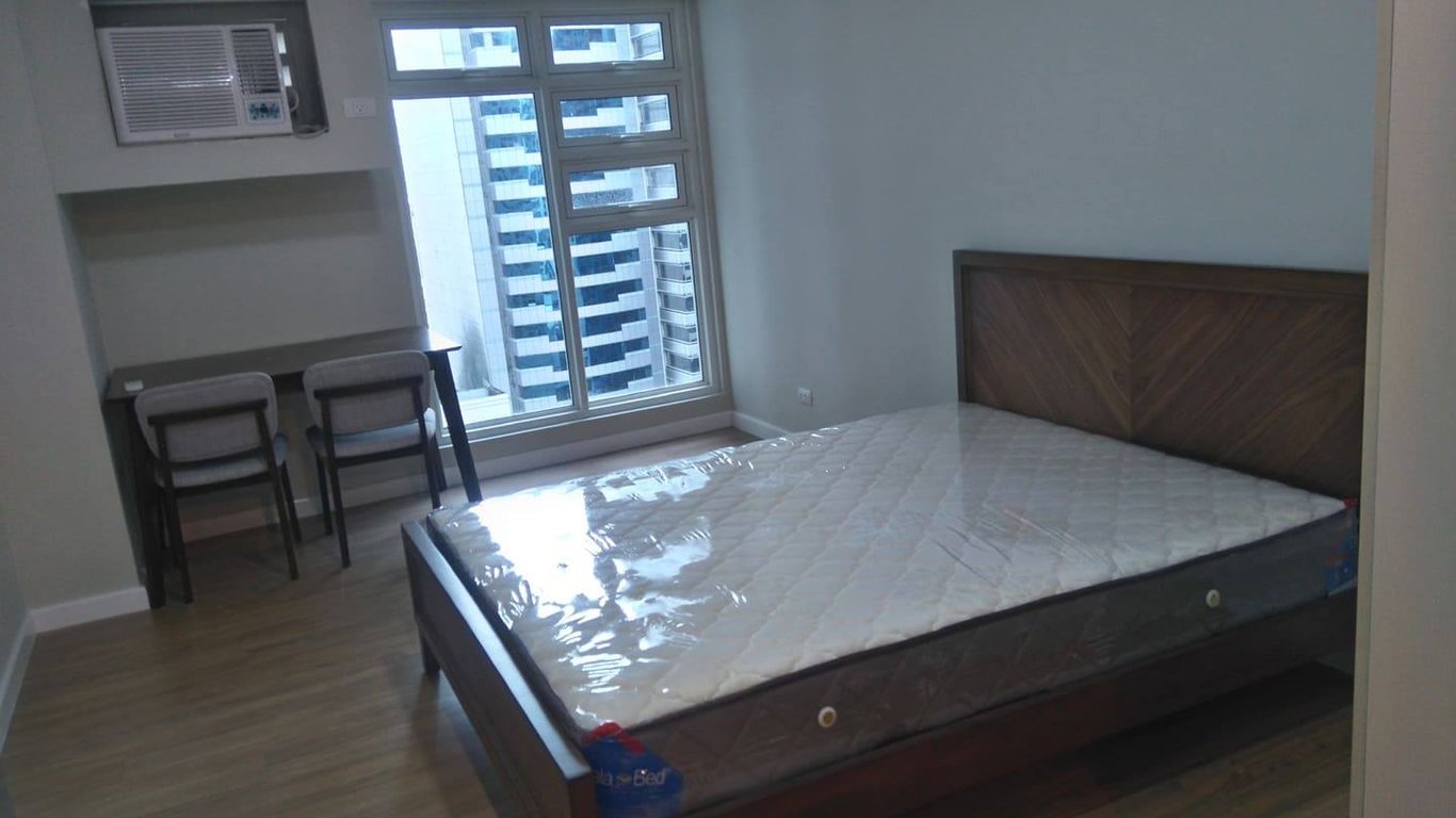 Prime Studio Condo for Sale in Kroma Tower Makati CBD | Legazpi Village | Alveo — Makati photo 3