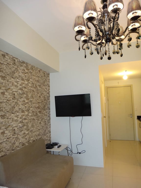 Furnished Studio with Balcony for Rent in SMDC Jazz Residences Makati CBD — Makati photo 4