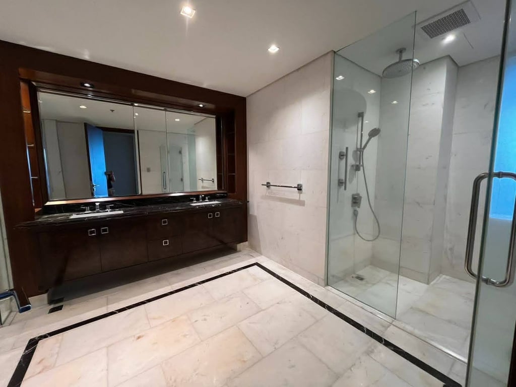 Live on top of the world in one of the biggest and most luxurious units in BGC — Taguig photo 7
