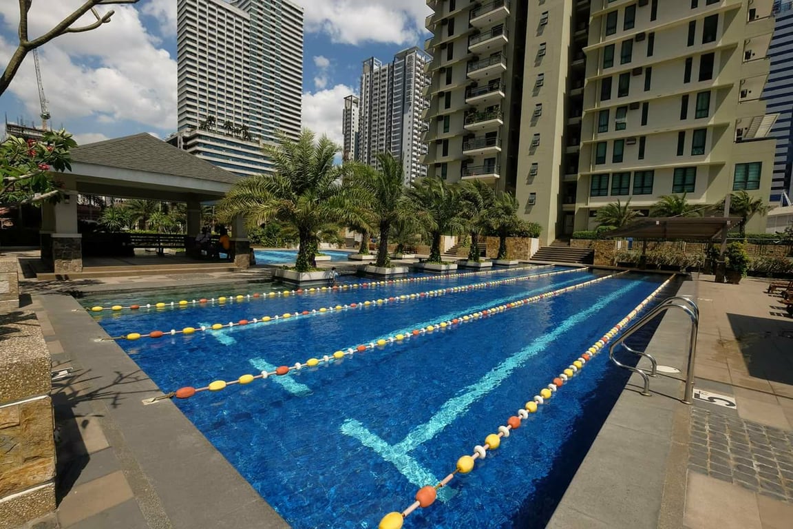 2BR Semi-Furnished Condo for resale — Mandaluyong photo 8