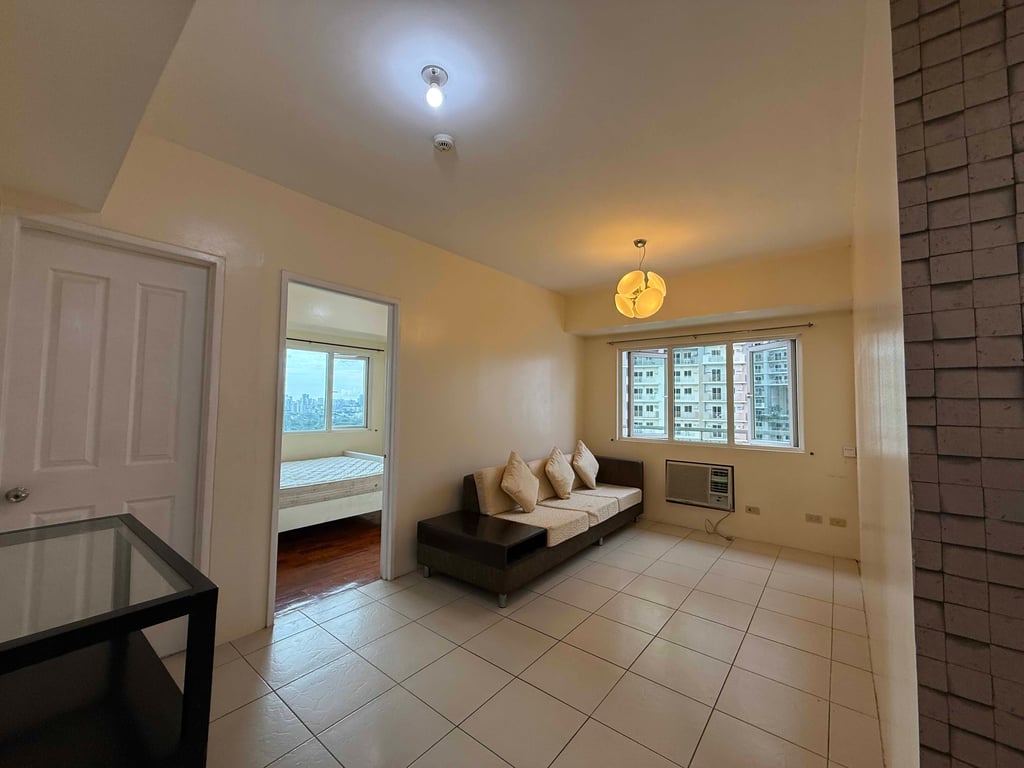 Spacious 1-Bedroom Corner Unit for Sale in Dansalan Gardens (Tower 2 - Sycamore), Mandaluyong City photo 2