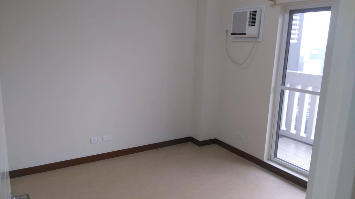 Premium 2BR Penthouse Condo for Sale in Sheridan Towers Facing BGC Skyline | DMCI Homes — Pasig photo 7