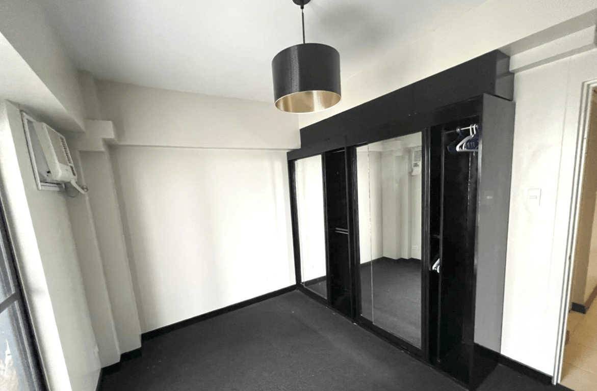 Best buy 2BR Condo in Mandaluyong with Elevated Open Air amenities — Mandaluyong photo 3