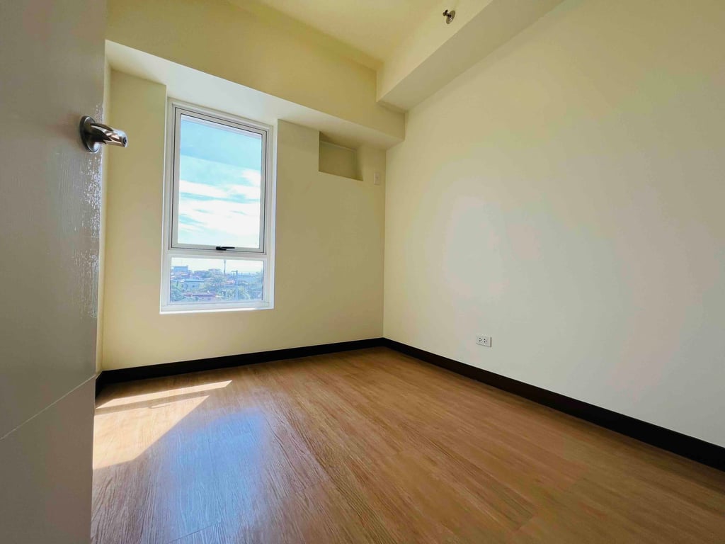 3BR Corner End Unit for Sale in Brixton Place Pasig – Brent Tower (Amenity View) — Pasig photo 8