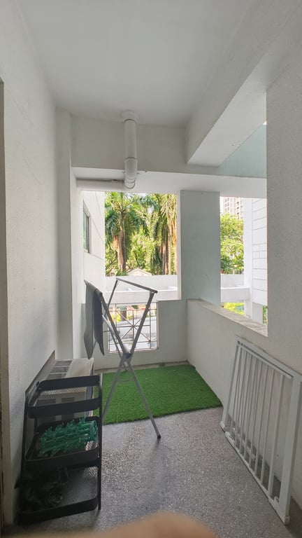 Low Floor Green View in Prestigious One Salcedo Place — Makati photo 9