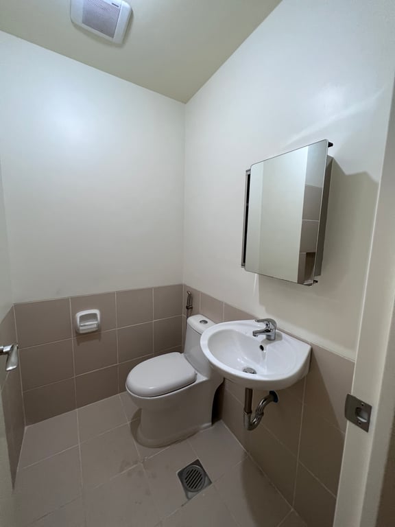 Spacious 1 Bedroom Penthouse Unit Brixton Place Weston Tower DMCI Homes Kapitolyo Pasig City — Pasig photo 9
