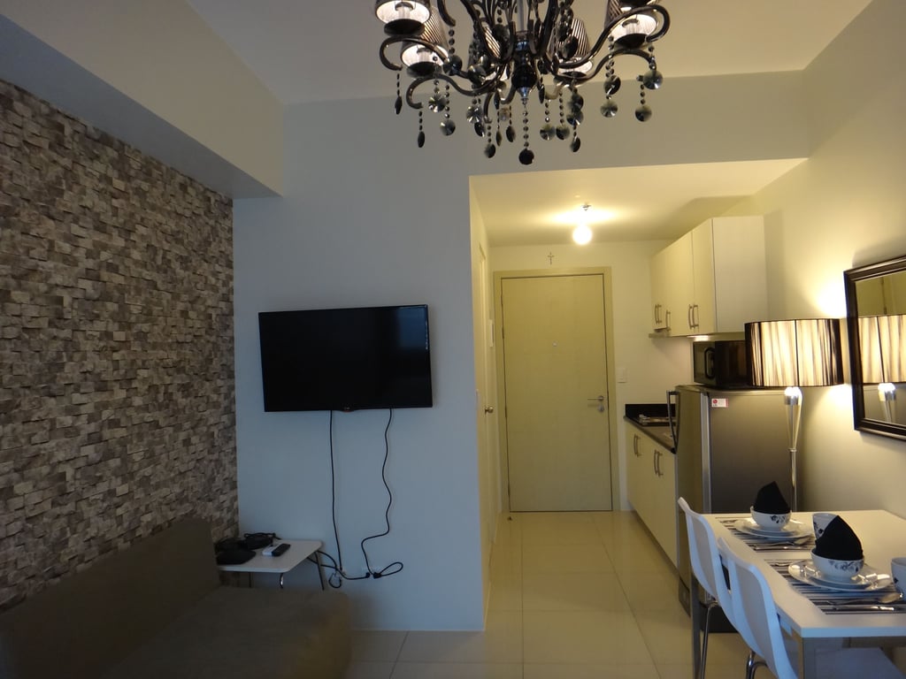 Furnished Studio with Balcony for Rent in SMDC Jazz Residences Makati CBD — Makati photo 8