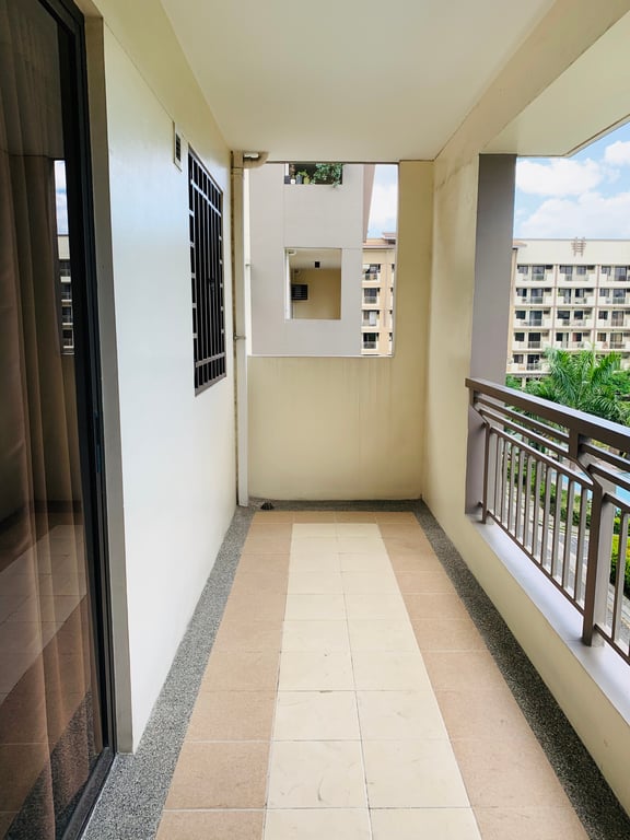 Most Desired 3BR Corner Unit for Sale in Levina Place Pasig with Parking — Pasig photo 10