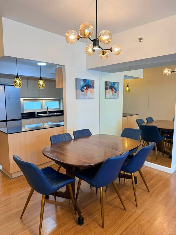 Three Bedroom Living at the Center of High Street BGC — Taguig photo 4