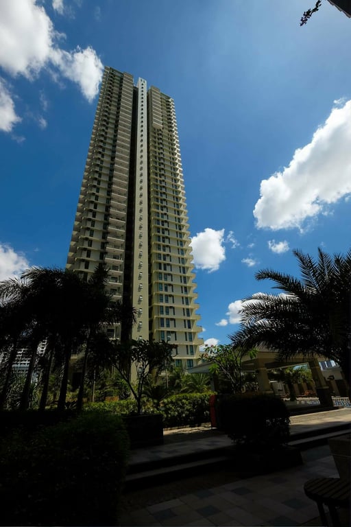 2BR Semi-Furnished Condo for resale — Mandaluyong photo 6