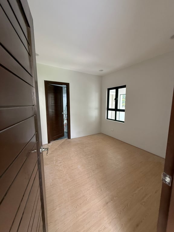 5BR House for sale in Quezon City — Quezon City photo 3