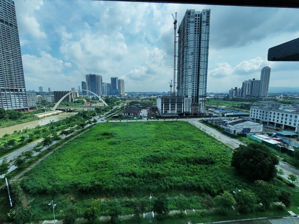 Studio Unit for Lease at Cirrus Residences