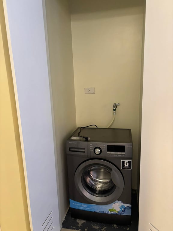 2BR Corner Atrium Unit for Sale in Brixton Place Kapitolyo Pasig near BGC - DMCI Homes — Pasig photo 8