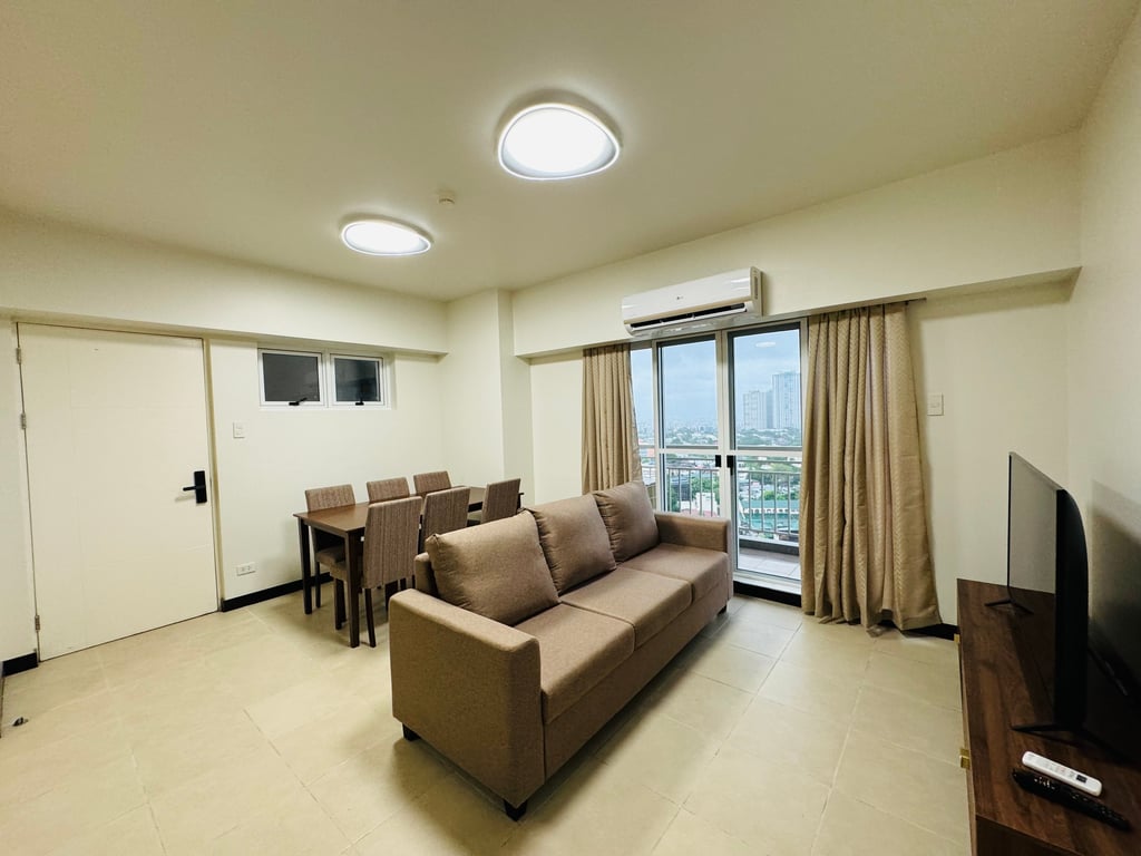 3BR Corner Atrium Condo for Sale Brixton Place Pasig Facing BGC | with Parking | DMCI Homes — Pasig photo 3