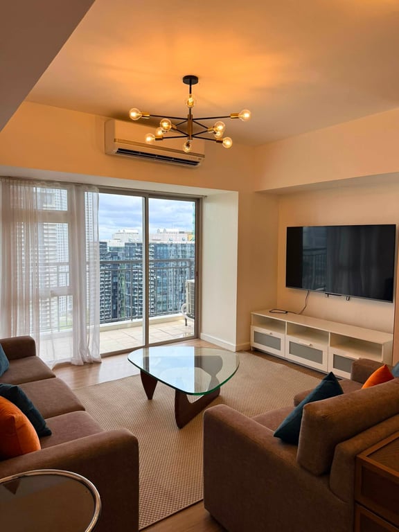 Three Bedroom Living at the Center of High Street BGC — Taguig photo 3
