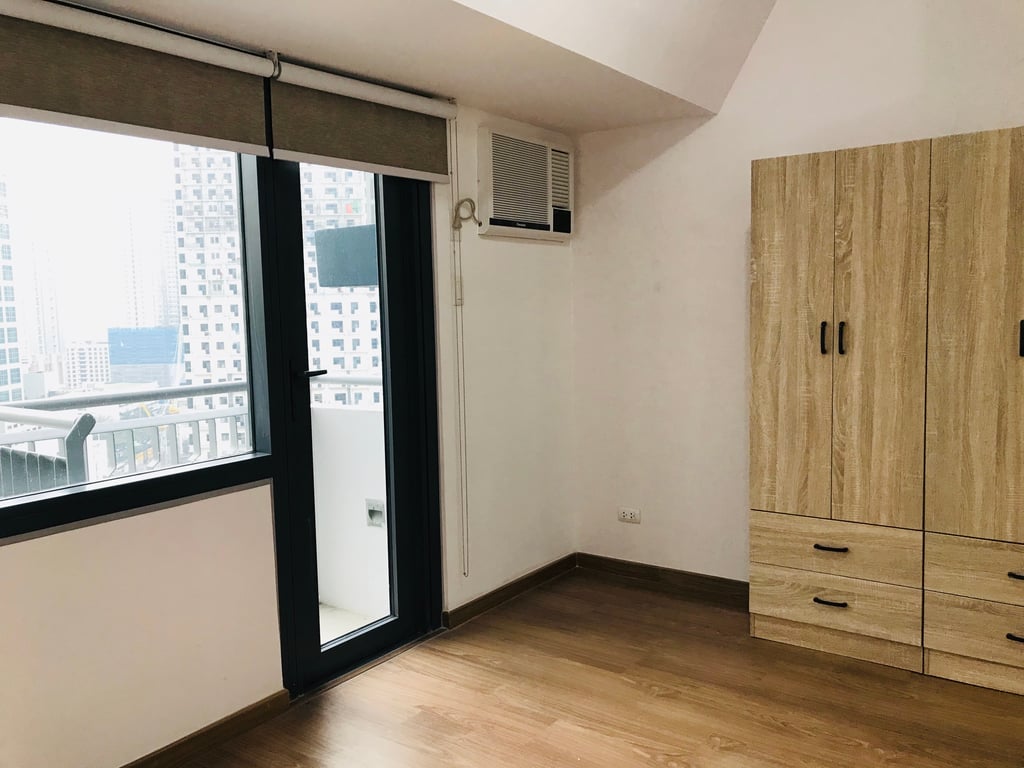 Prime 1-Bedroom For Sale at The Rise Makati – 29 sqm with Balcony |. Shang Properties — Makati photo 5