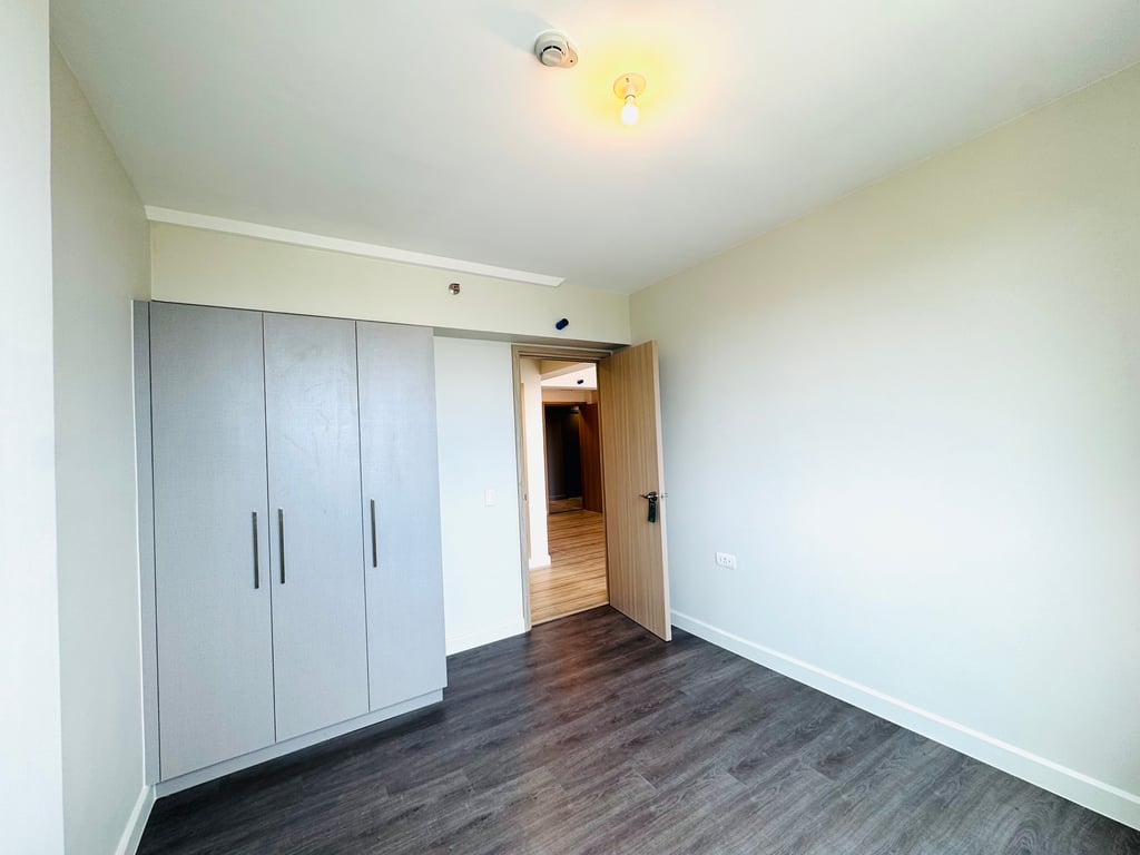 Condo for Sale in Pasig: 1BR Maple at Verdant Towers (Save ₱2.7M) Ortigas Land — Pasig photo 4