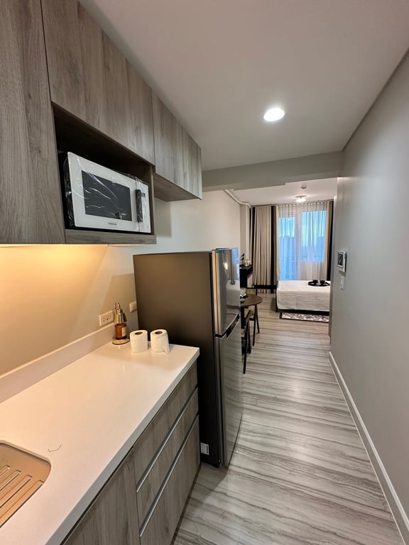 Fresh and Airy Residence with the Metro's Conveniences for the Digital Nomads — Pasig photo 3