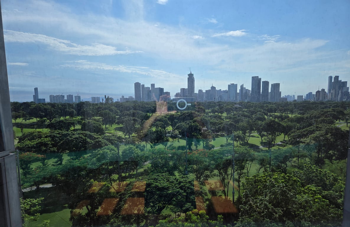 Own this Expansive Low Floor Unit Overlooking Manila Golf in One of the Most Exclusive Buildings in BGC — Taguig photo 2