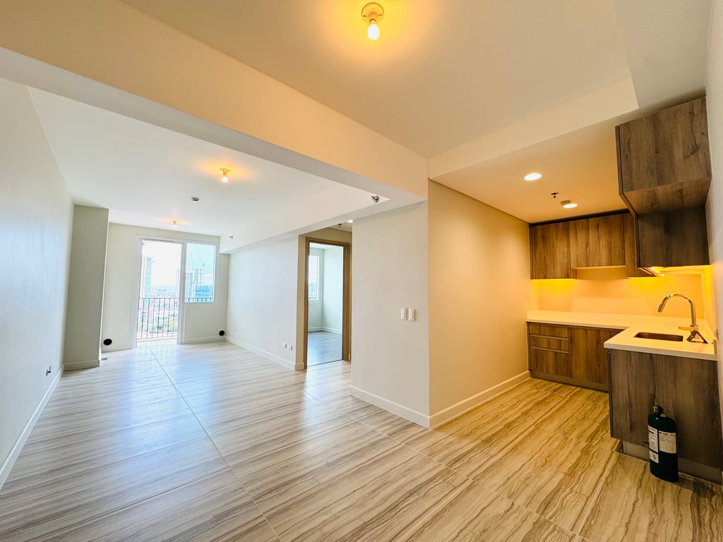 Condo for Sale in Pasig: 1BR Maple at Verdant Towers (Save ₱2.7M) Ortigas Land — Pasig photo 2