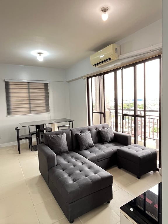 2 Bedroom End Unit for Sale in Arista Place Parañaque — Parañaque photo 2