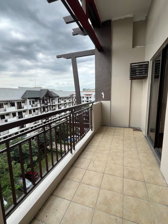 2 Bedroom End Unit for Sale in Arista Place Parañaque — Parañaque photo 15