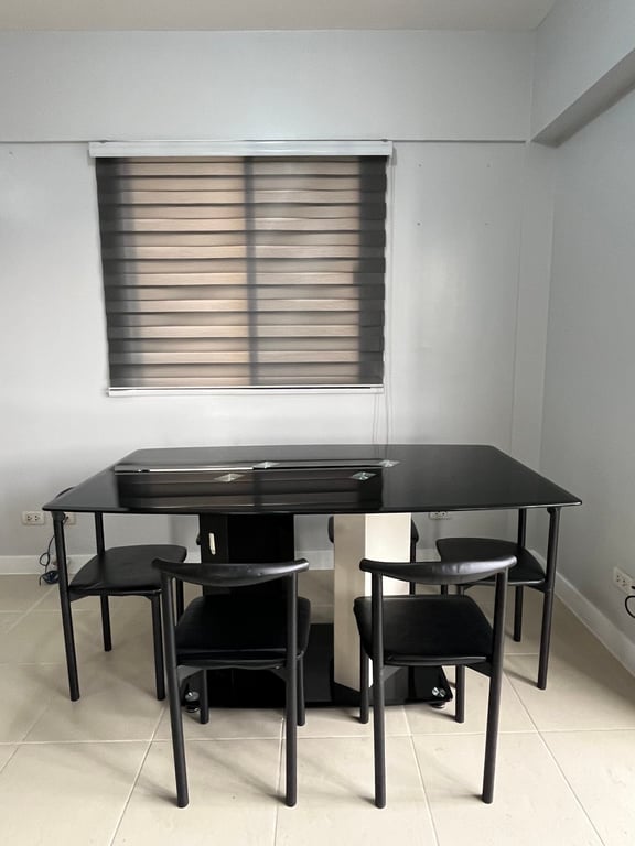 2 Bedroom End Unit for Sale in Arista Place Parañaque — Parañaque photo 4
