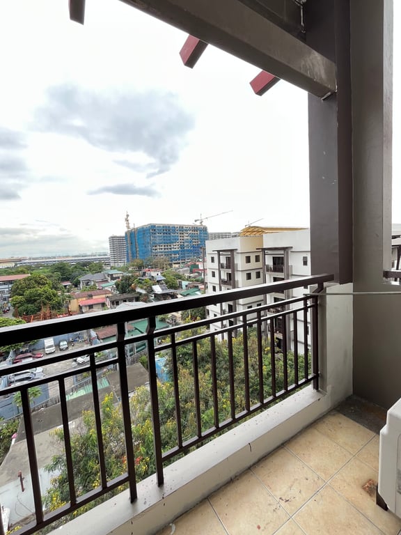 2 Bedroom End Unit for Sale in Arista Place Parañaque — Parañaque photo 10