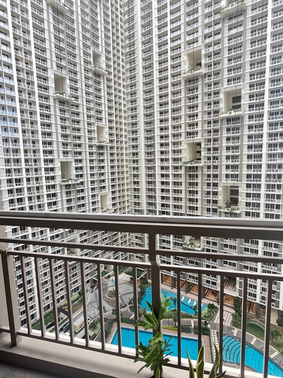FOR SALE!!! 2 Bedroom Unit - Fully Furnished, Atrium Level, Korean Cut in Prisma Residences Pasig City — Pasig photo 15