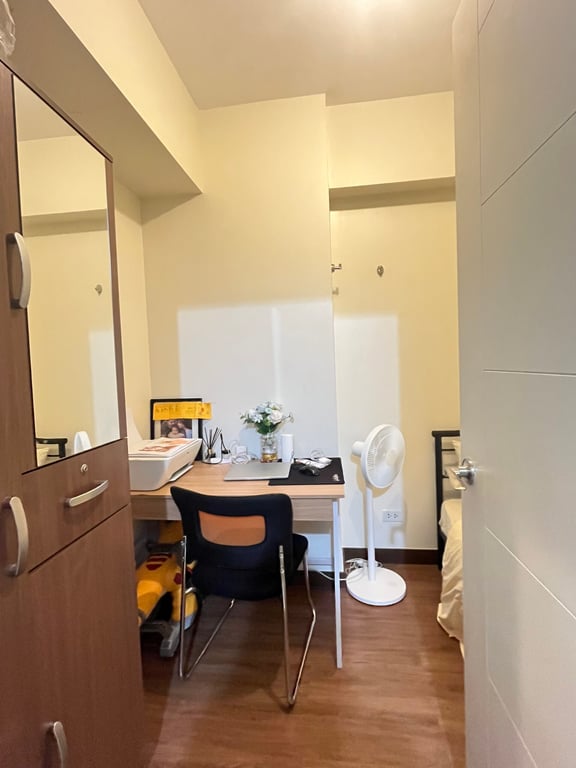 FOR SALE!!! 2 Bedroom Unit - Fully Furnished, Atrium Level, Korean Cut in Prisma Residences Pasig City — Pasig photo 11
